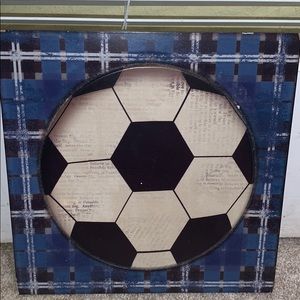 Hangable soccer ball picture